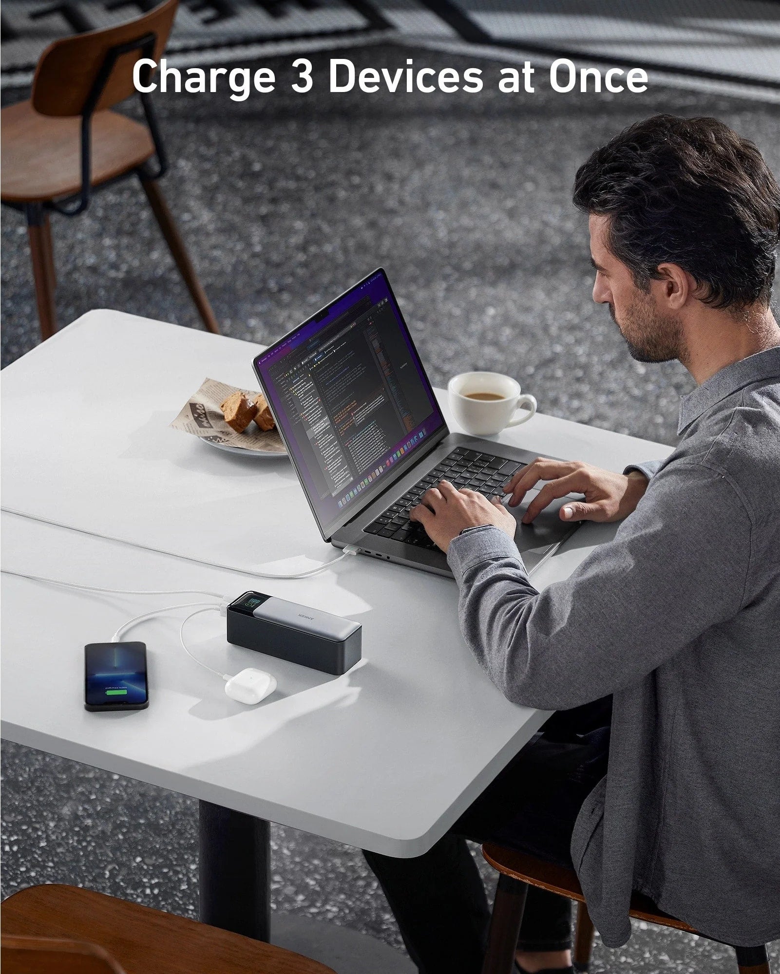 بنك الطاقة ANKER 737 بسعة 24K وقوة 140 واط