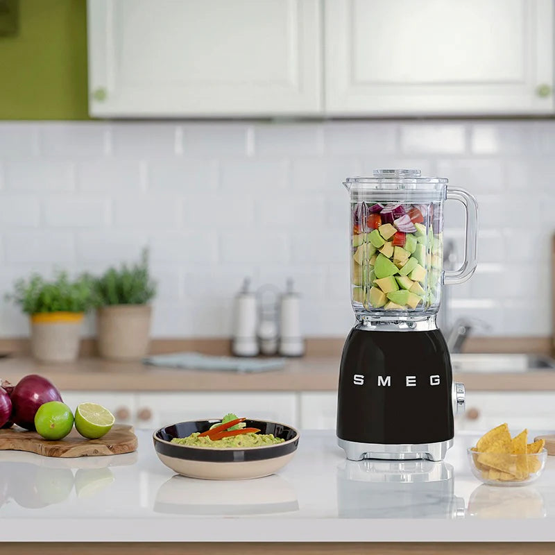 خلاط الطاولة Smeg BLF03