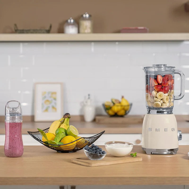 خلاط الطاولة Smeg BLF03