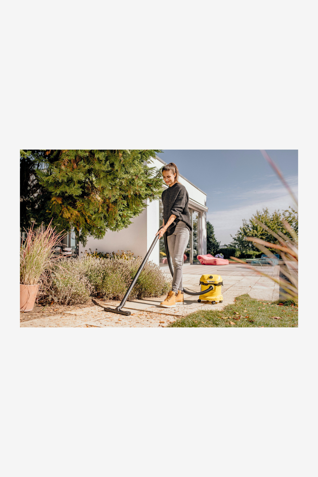 Kärcher WD 2 Plus Wet & Dry Vacuum 1000W 12L Tank Yellow