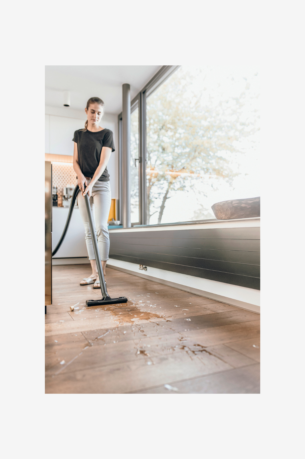 Kärcher WD 2 Plus Wet & Dry Vacuum 1000W 12L Tank Yellow