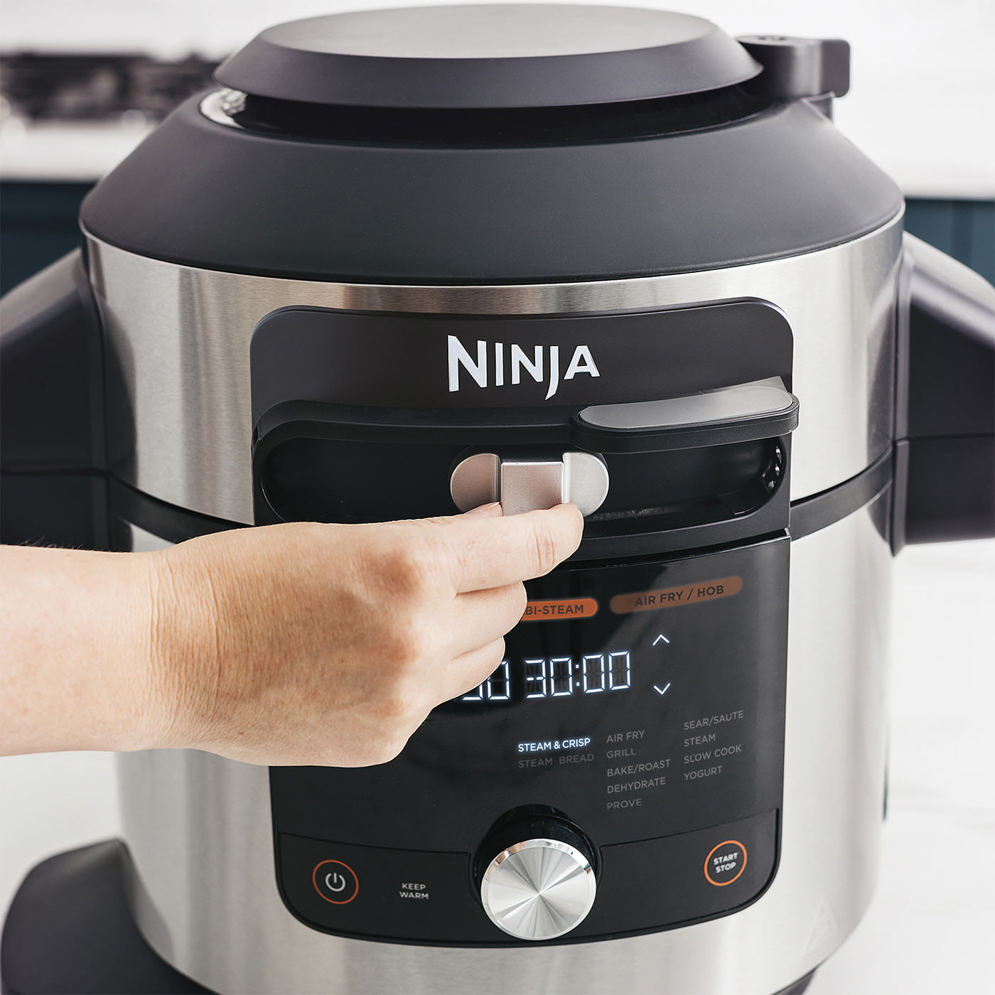 جهاز الطهي المتعدد Ninja Foodi MAX 15-في-1 سمارت ليد مع نظام الطهي الذكي سعة 7.5 لتر OL750