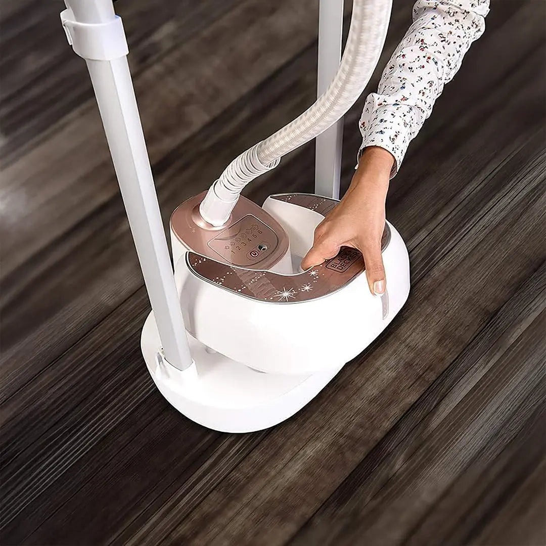 BLACK+DECKER  Garment Steamer , 2 Liter , 2000 Watt , White Rose Gold - GSTD2075