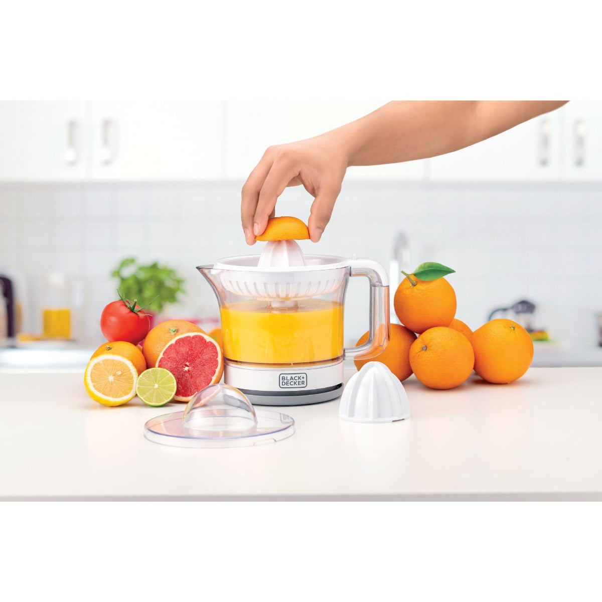 BLACK+DECKER  Electric Citrus Juicer , 600 milliliter 25 Watt White - CJ675-B5