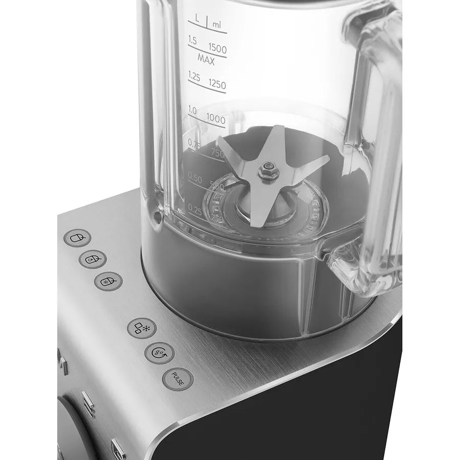 خلاط Smeg عالي الأداء BLC02