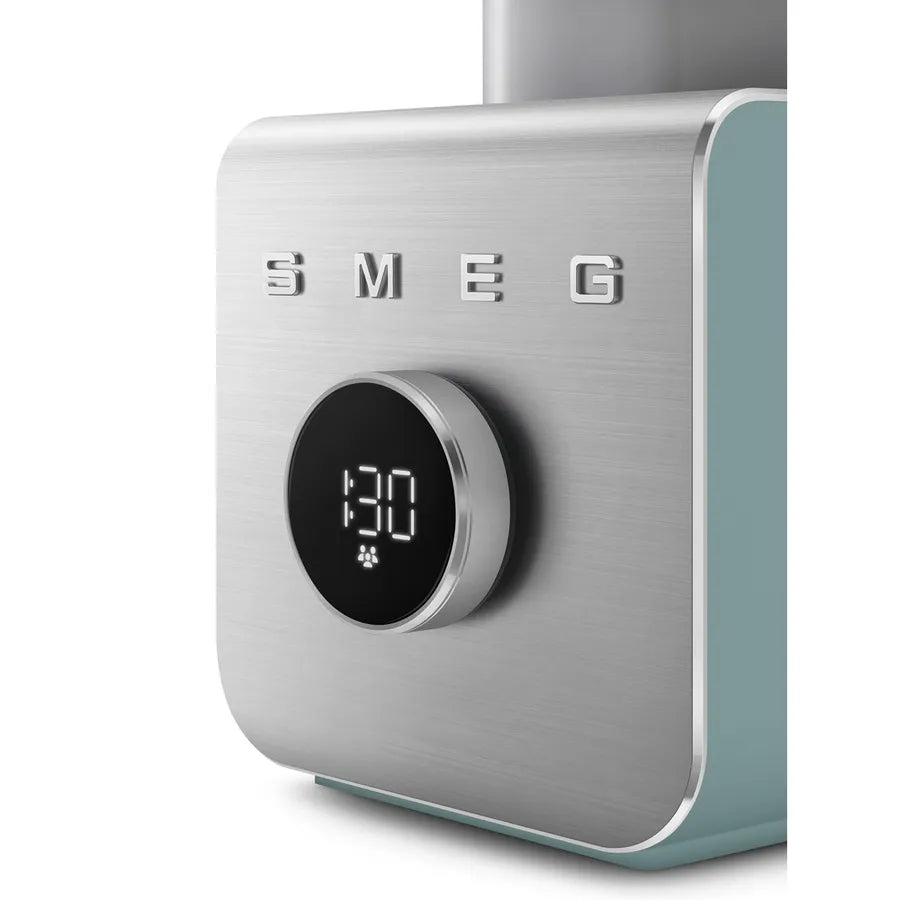 خلاط Smeg عالي الأداء BLC02