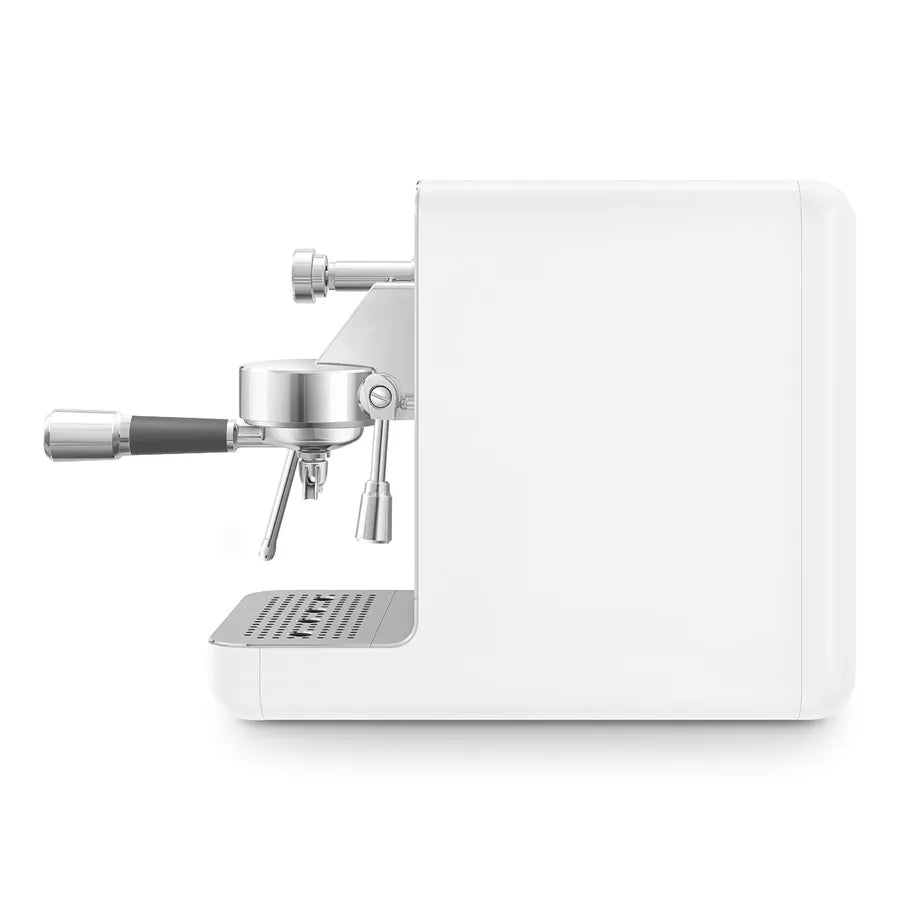 ماكينة قهوة اسبريسو Smeg Minipro EMC02